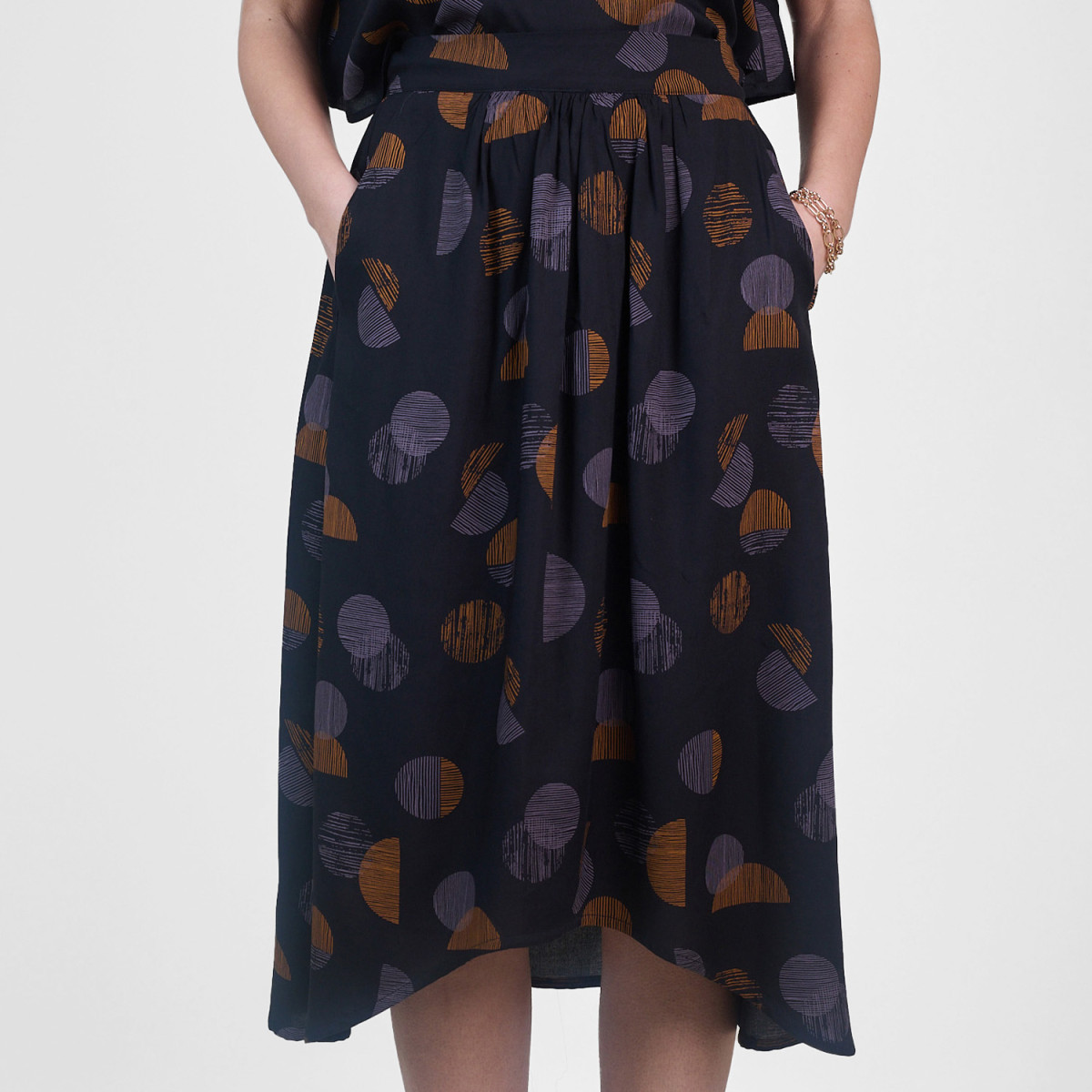 LA Jupe Déroutante - Paper Sewing Pattern-25338